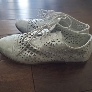 Madden girl silver Oxford style dressy shoes women's size 8 New never wo…